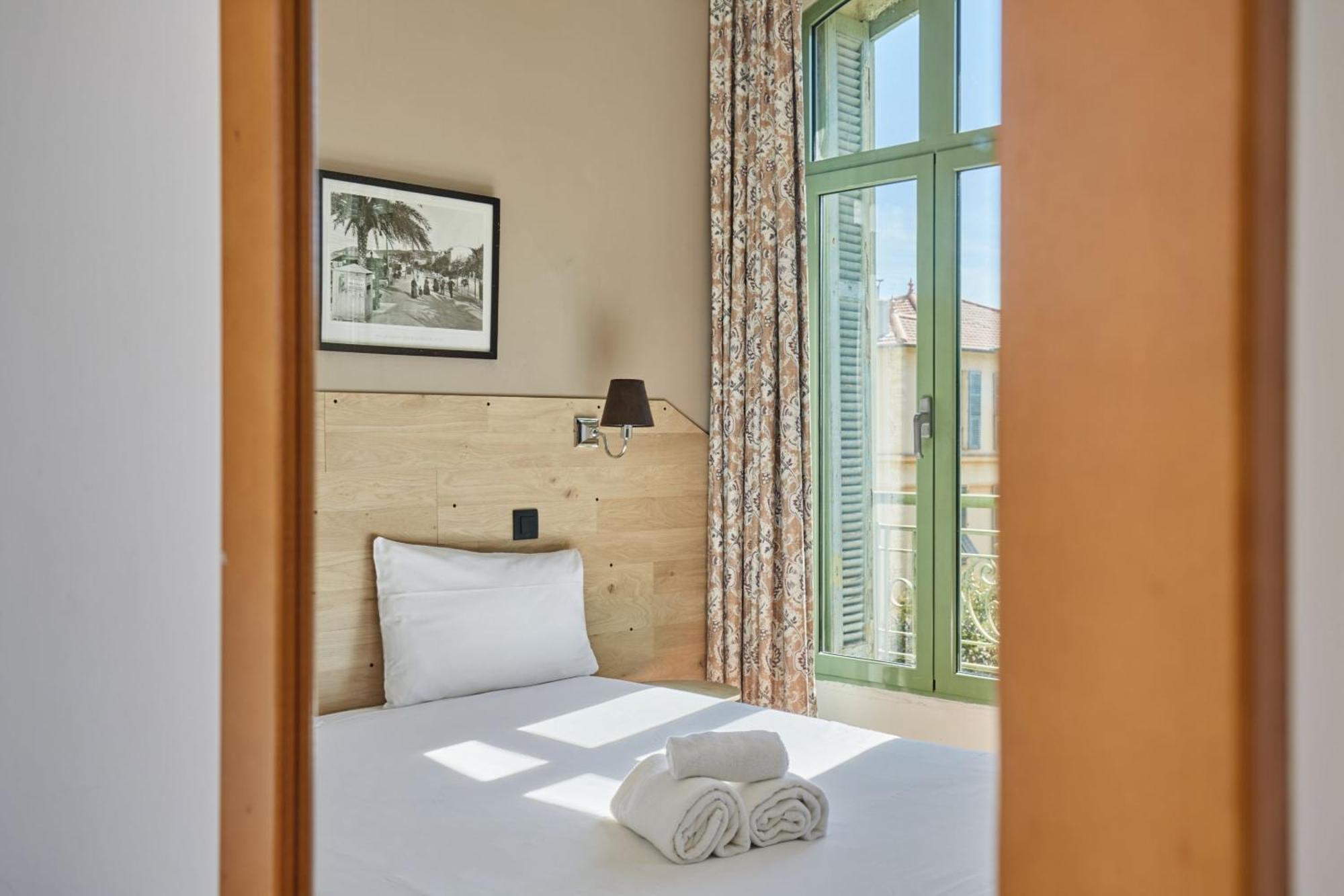 One-Bedroom Apartment (2 Adults)